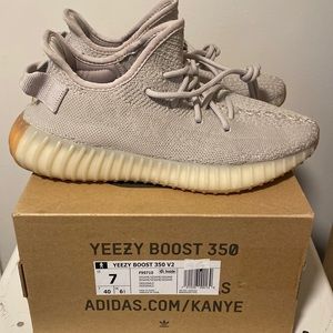 Adidas Yeezy Boost 350 V2